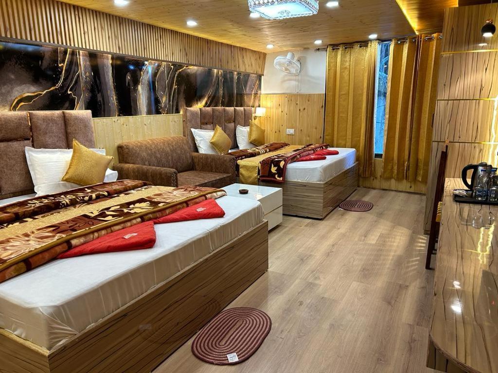 Hotel Ma Heights Далхаузи Екстериор снимка