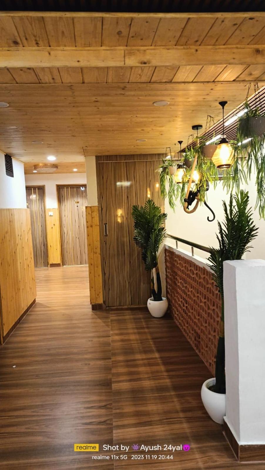 Hotel Ma Heights Далхаузи Екстериор снимка